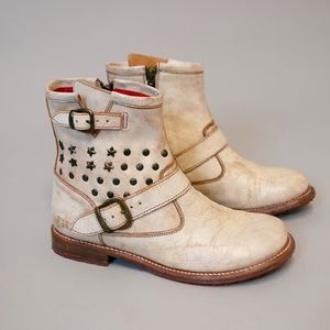 Bed Stu Whacky II Nectar Lux White Rustic Leather Ankle Boots